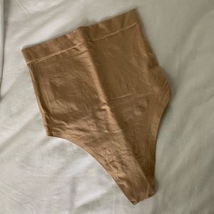 SKIMS Core Control Thong